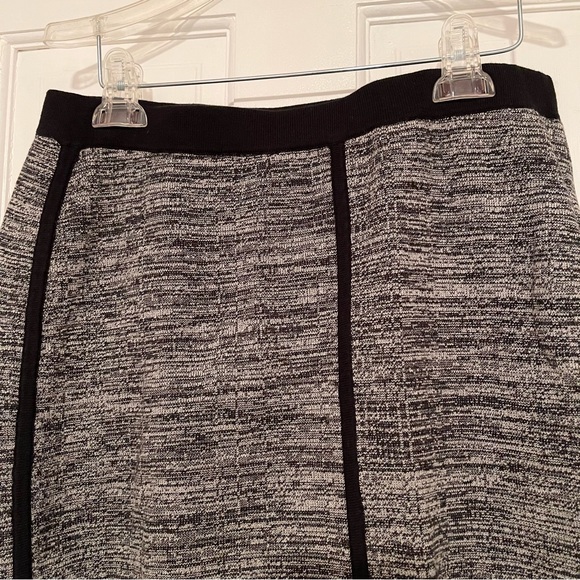 Ann Taylor cotton blend heathered black and white mini contour skirt size Medium - Picture 3 of 16